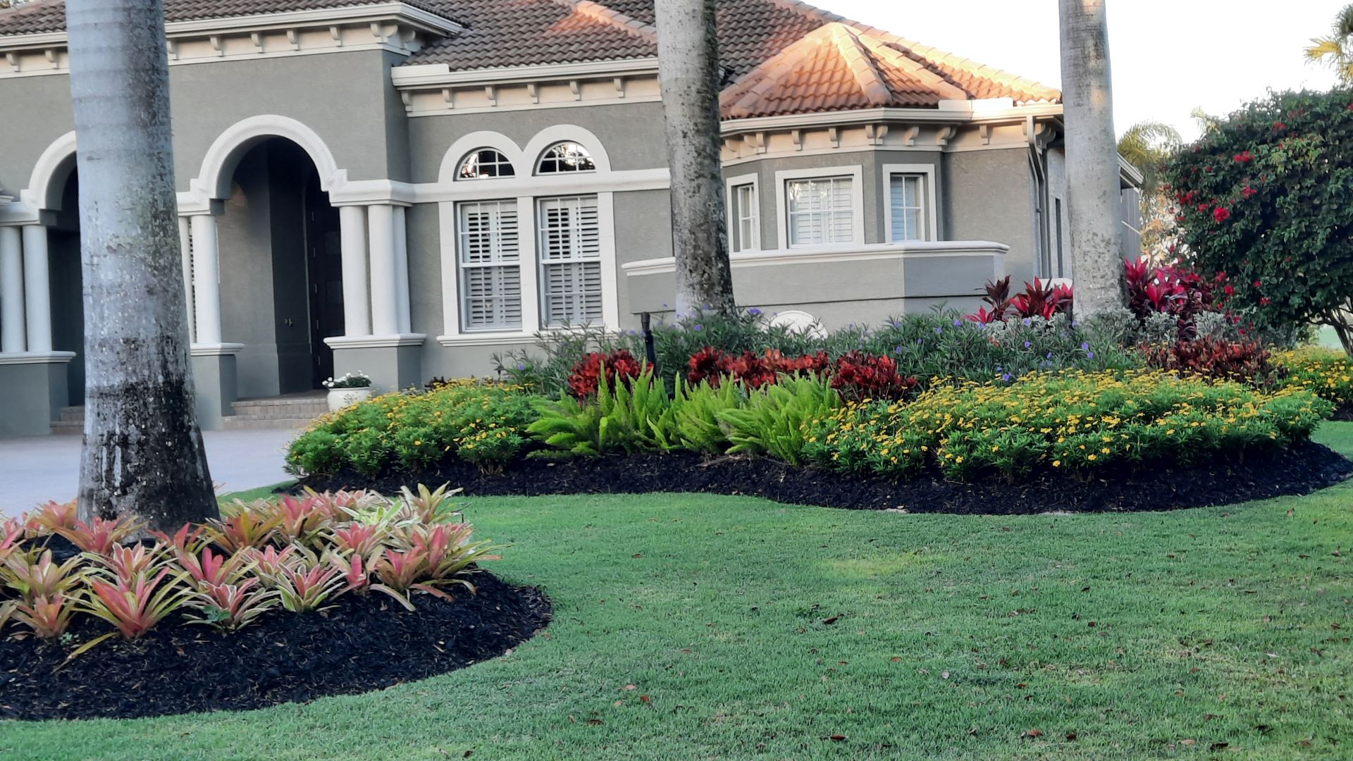 Front Naples Tropical Gardens